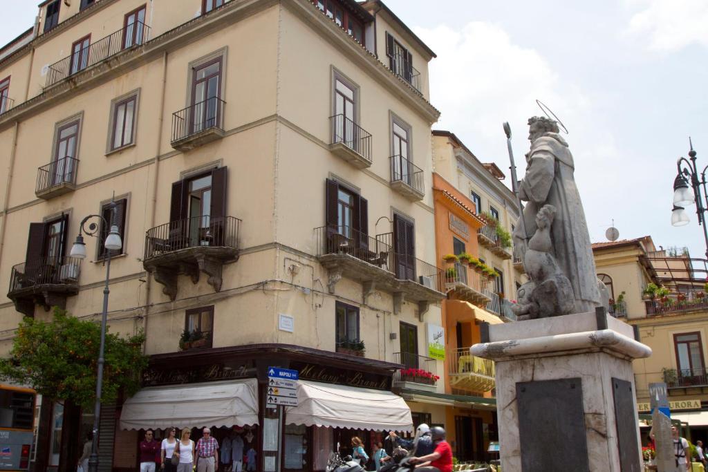 Piazza Tasso B&B Relais Sorrento Exterior photo
