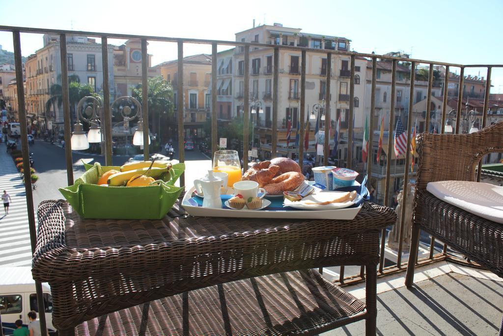 Piazza Tasso B&B Relais Sorrento Exterior photo