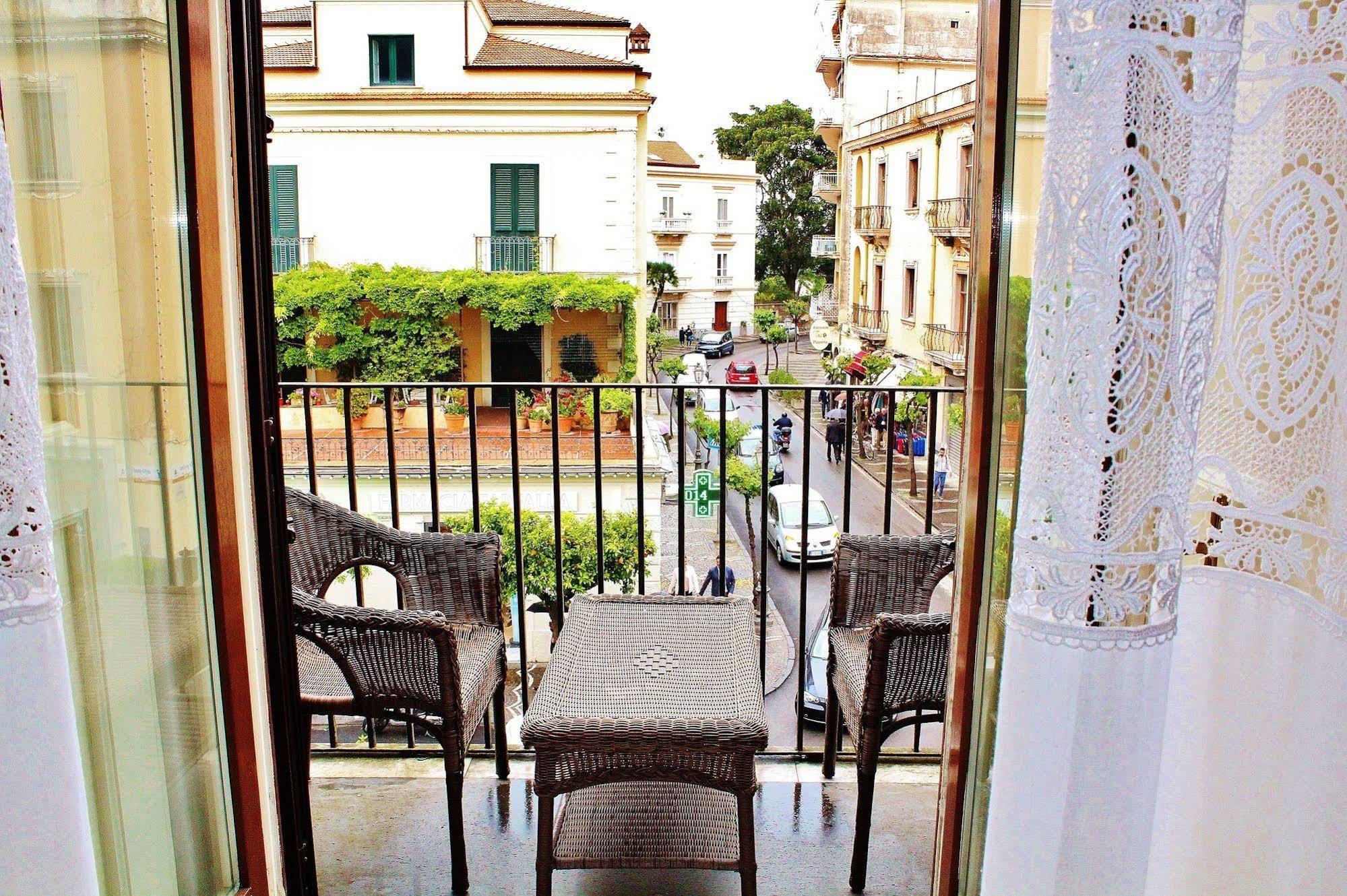 Piazza Tasso B&B Relais Sorrento Exterior photo